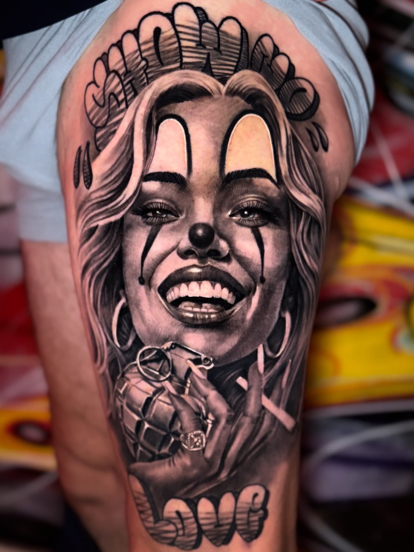 F&aacute;bio Manjua - Black & Grey / Sleeve Project